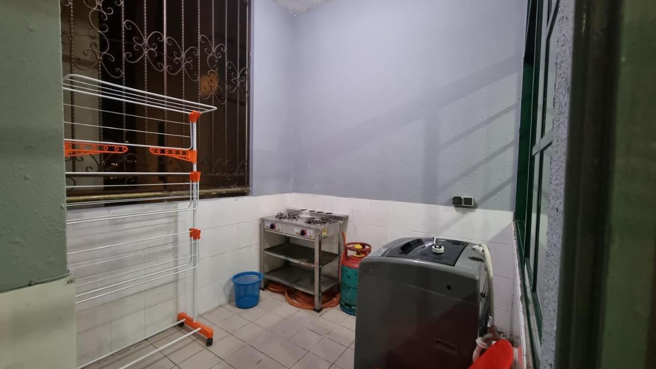 Kenyalang Emerald Riverine Resort Homestay 쿠칭 외부 사진